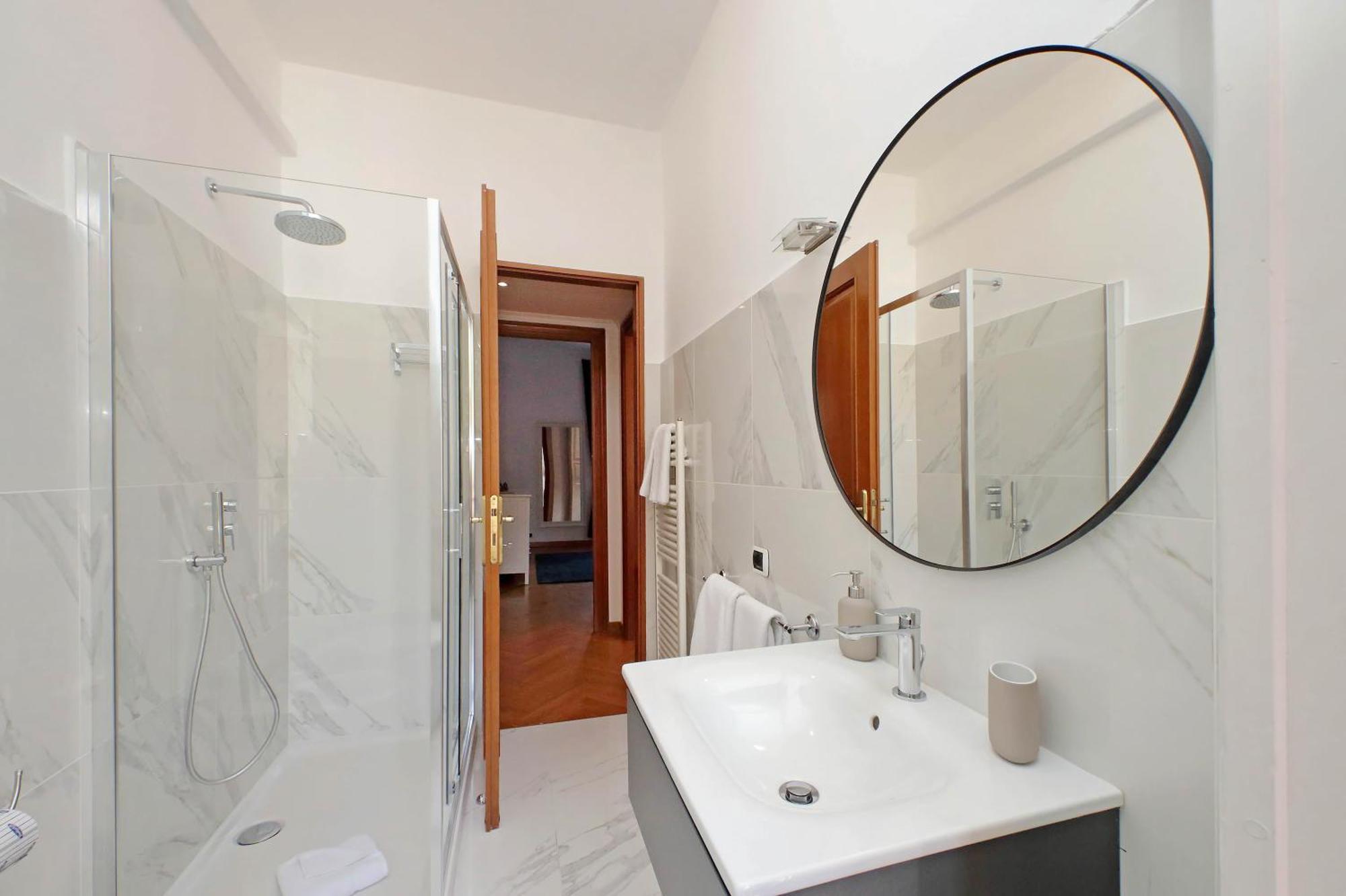 Ych-Comfortable 2 Bedrooms Flat Near Colosseum Rome Exterior photo